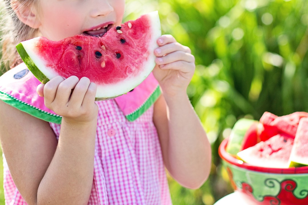 Kind Wassermelone